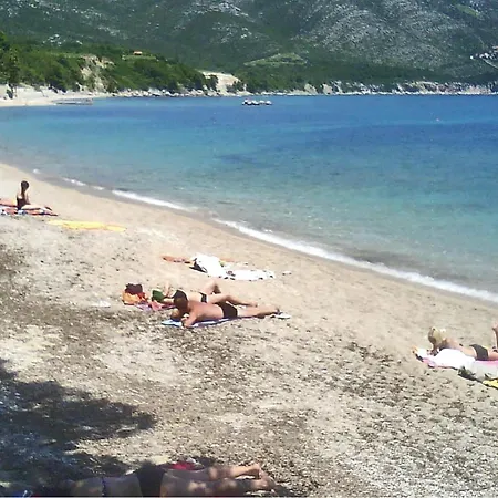 2 Bedroom Gorgeous Apartment In Orebic *
