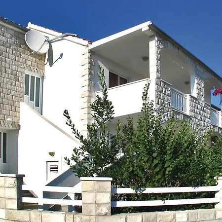2 Bedroom Gorgeous Apartment In Orebic Apartment